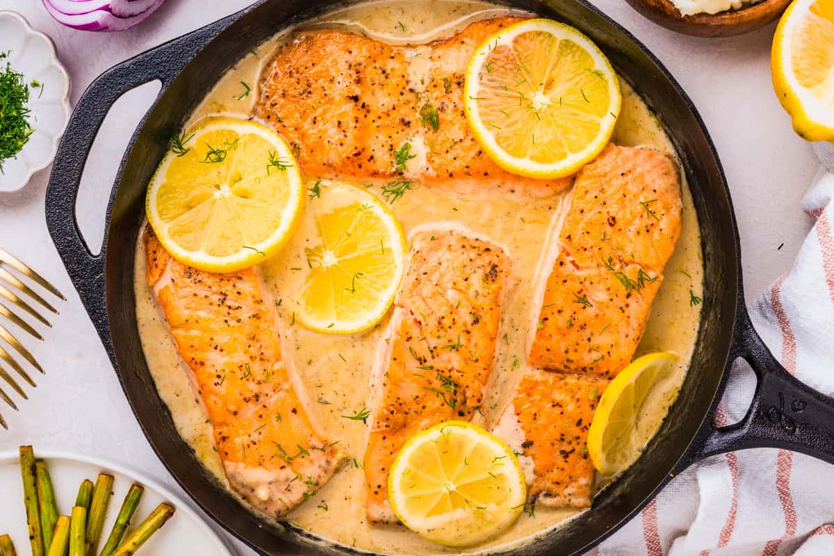 Minute Pan-Seared Salmon with Creamy Lemon Dill Sauce